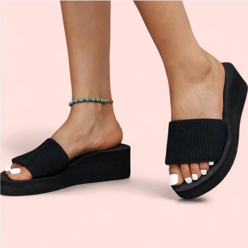 Black Platform Slide Sandals